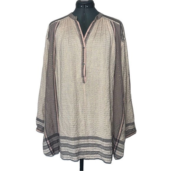 Free People Tops - Free People Natural Long Sleeve Yarn Dye Lurex Tunic women's size Small cream